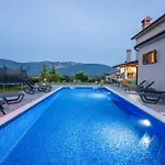 Activity And Familiy Milena With Heated Pool *
