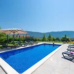 Activity And Familiy Milena With Heated Pool * Kršan