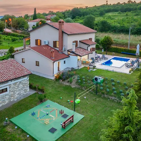 Villa Activity And Familiy Milena With Heated Pool Kršan